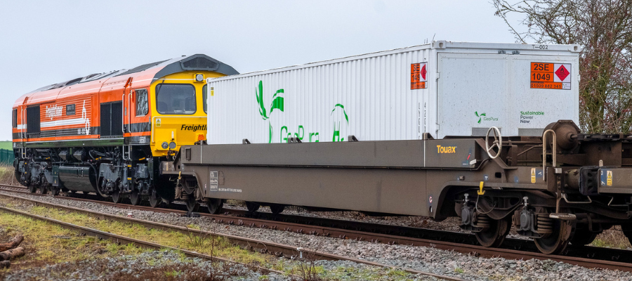Hydrogen transported by rail in UK first